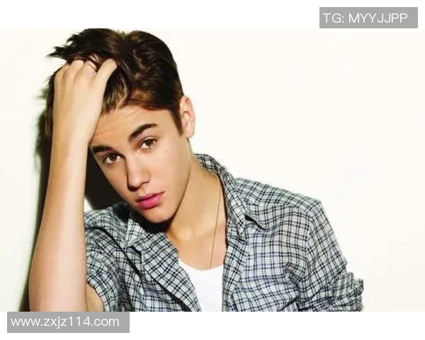 足球场上的魅力男神他们的帅气不仅在于外表更在于才华与激情